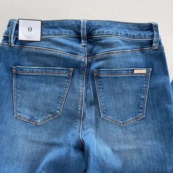 Mid-Rise Destructed Skinny Ankle Jeans NWOT - Picture 5 of 7